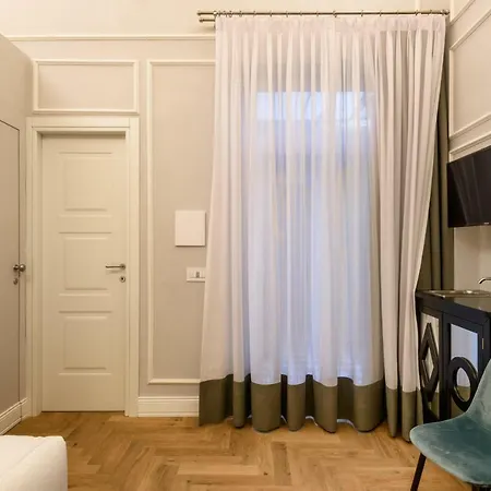 Vivaldi Luxury Πανσιόν 4*