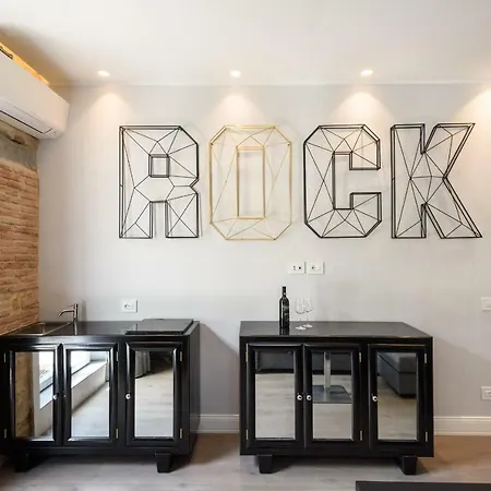 Vivaldi Luxury Πανσιόν